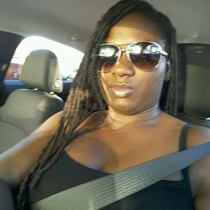 Meet your Posher, Cecilia